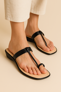Trendy Black Toe-Loop Flat Sandals for Women | Comfortable & Stylish Daily Wear Chappal