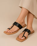 Black Toe ring flat casual sandal
