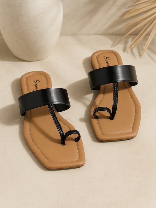 Black Toe ring flat casual sandal